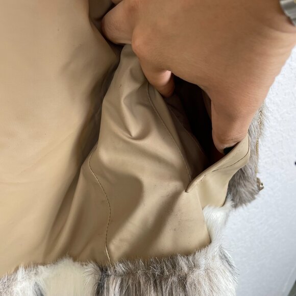 Olympia Vest Womens Medium Faux Fur Sleeveless Reversible Open Front Gray White - Picture 6 of 11